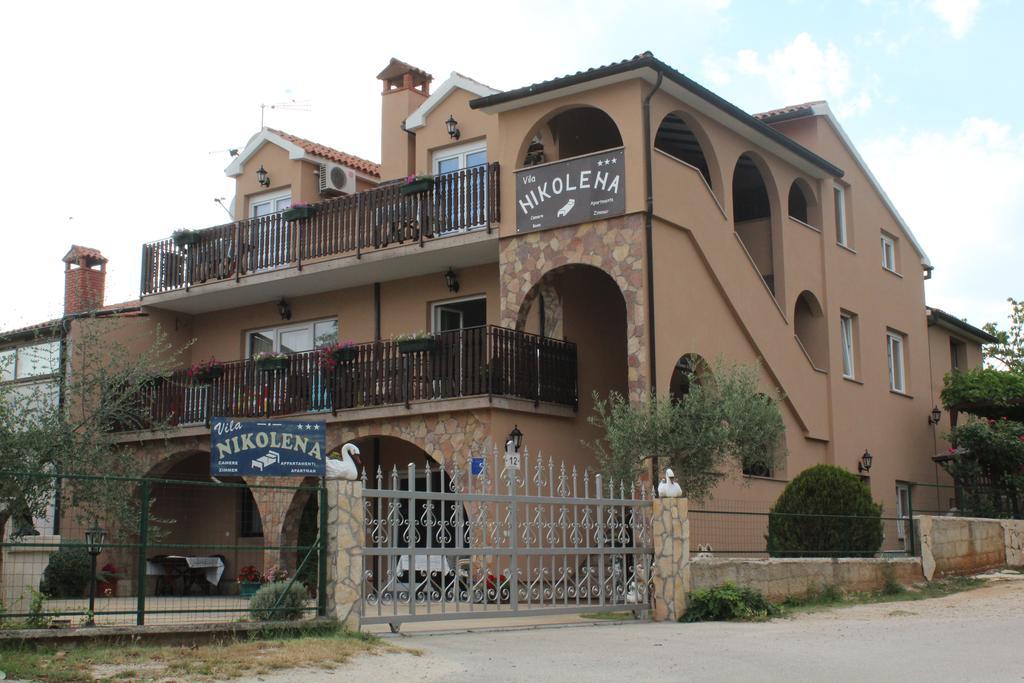 Apartment Nikolena ロヴィンスコ・セロ エクステリア 写真